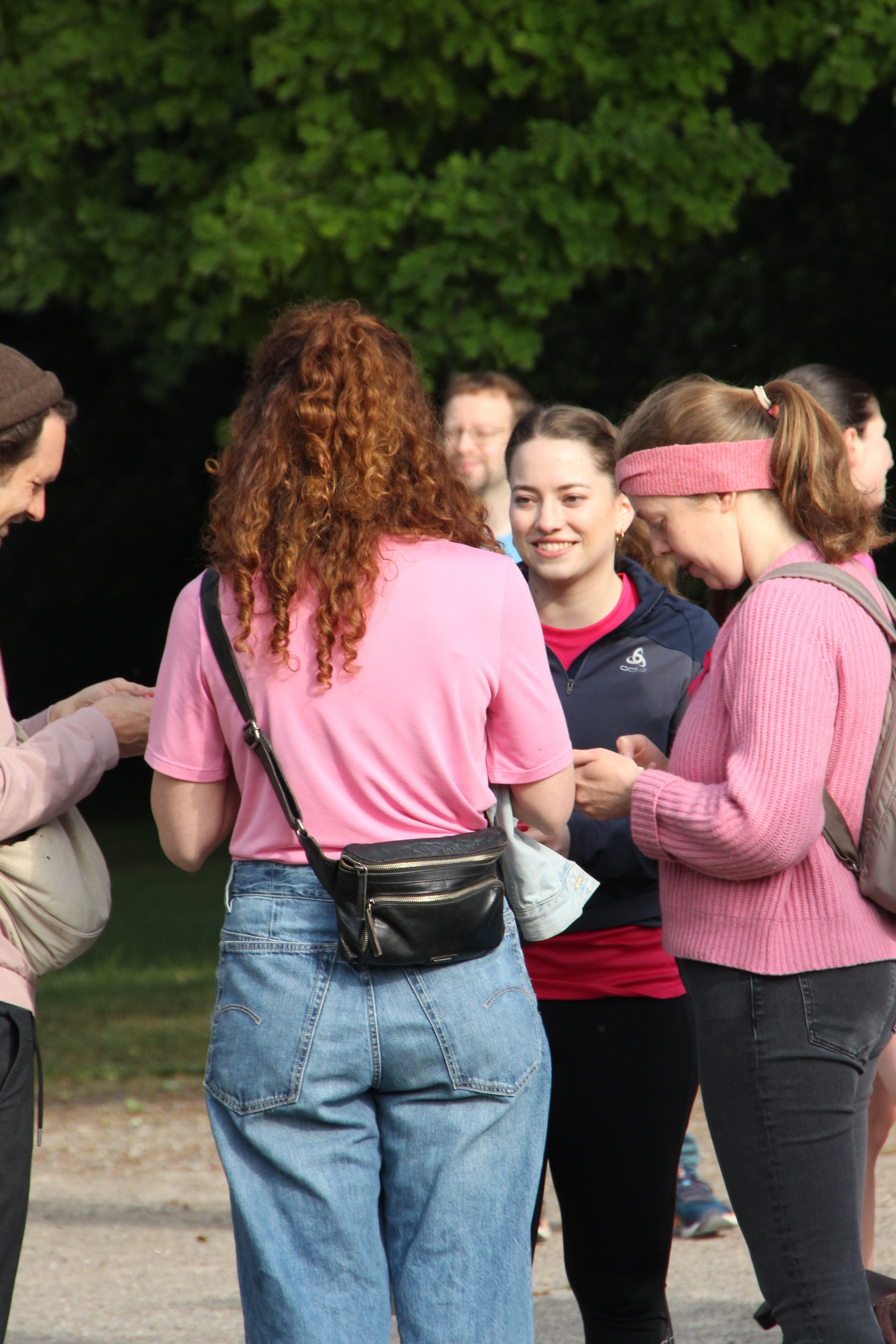 Pinke T-Shits Menschen